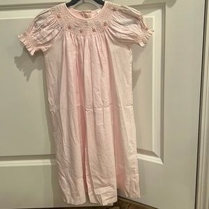 Size 5 girls smocked light pink dress w/ flower neckline